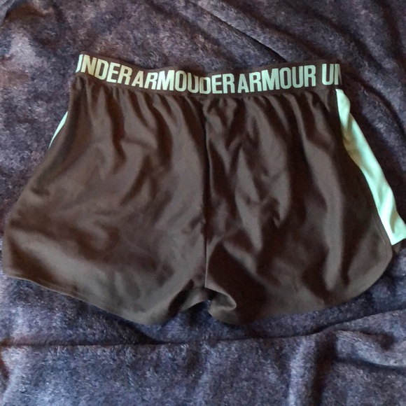 Under armour shorts - Picture 2 of 2